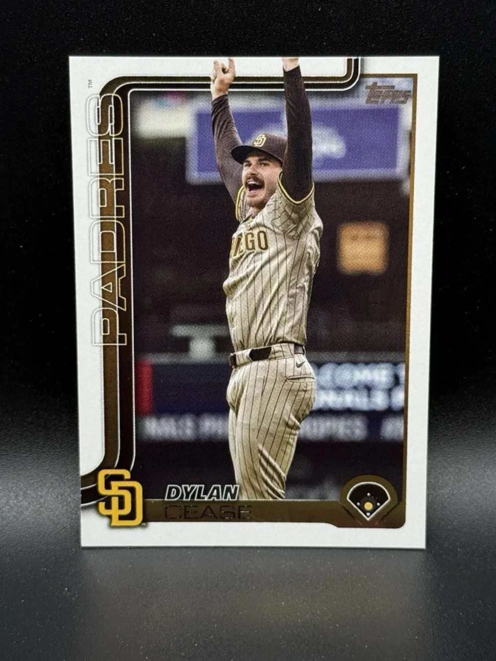 Dylan Cease 2025 Topps Series 1 #58 San Diego Padres Baseball Card - Picture 1 of 2